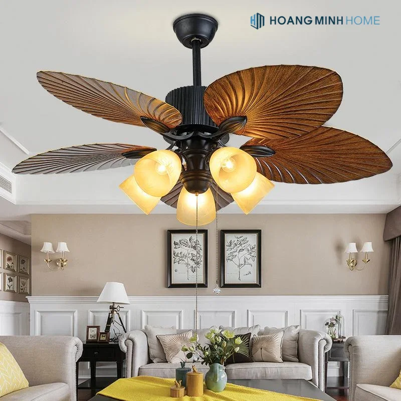 Thiết kế quạt trần trang trí hình lá cọ tạo hiệu ứng thẩm mỹ cao, giúp thu hút mọi ánh nhìn